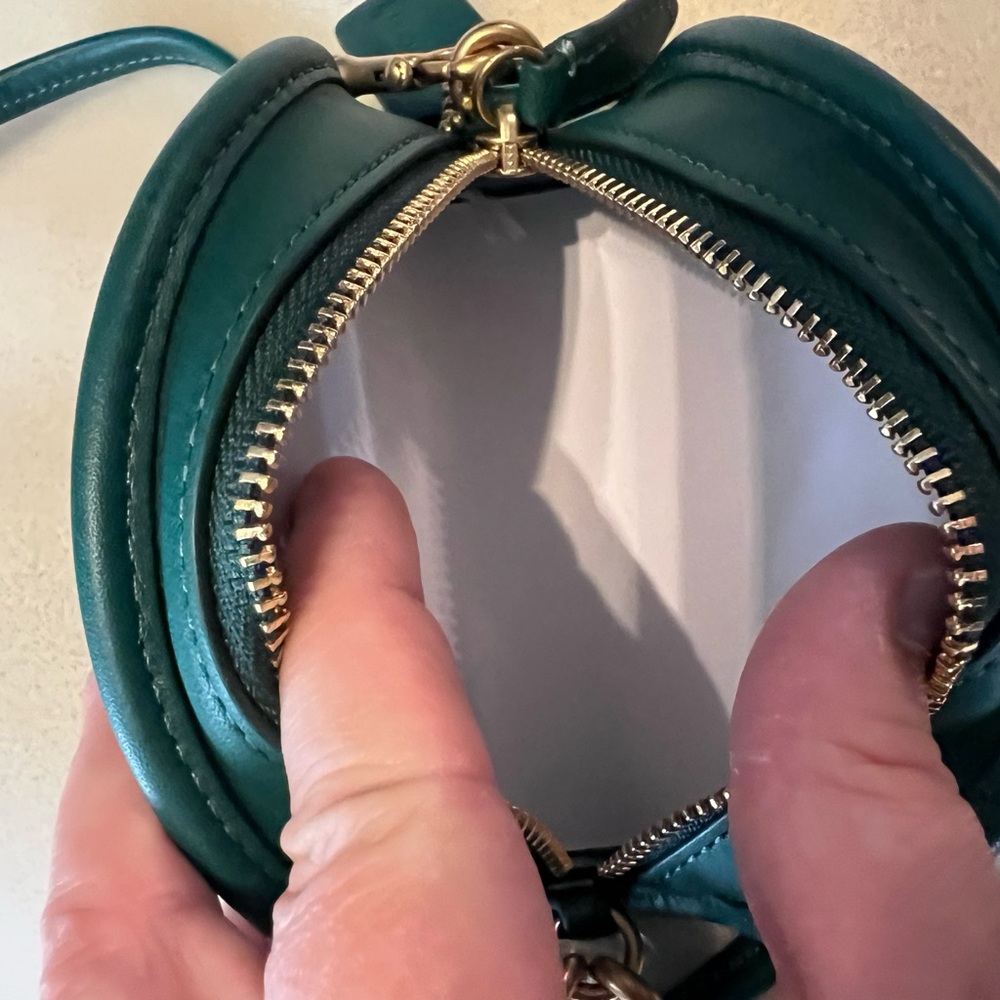 NWT Coach Half Moon Coin Case in Emerald Green - Picture 12 of 16